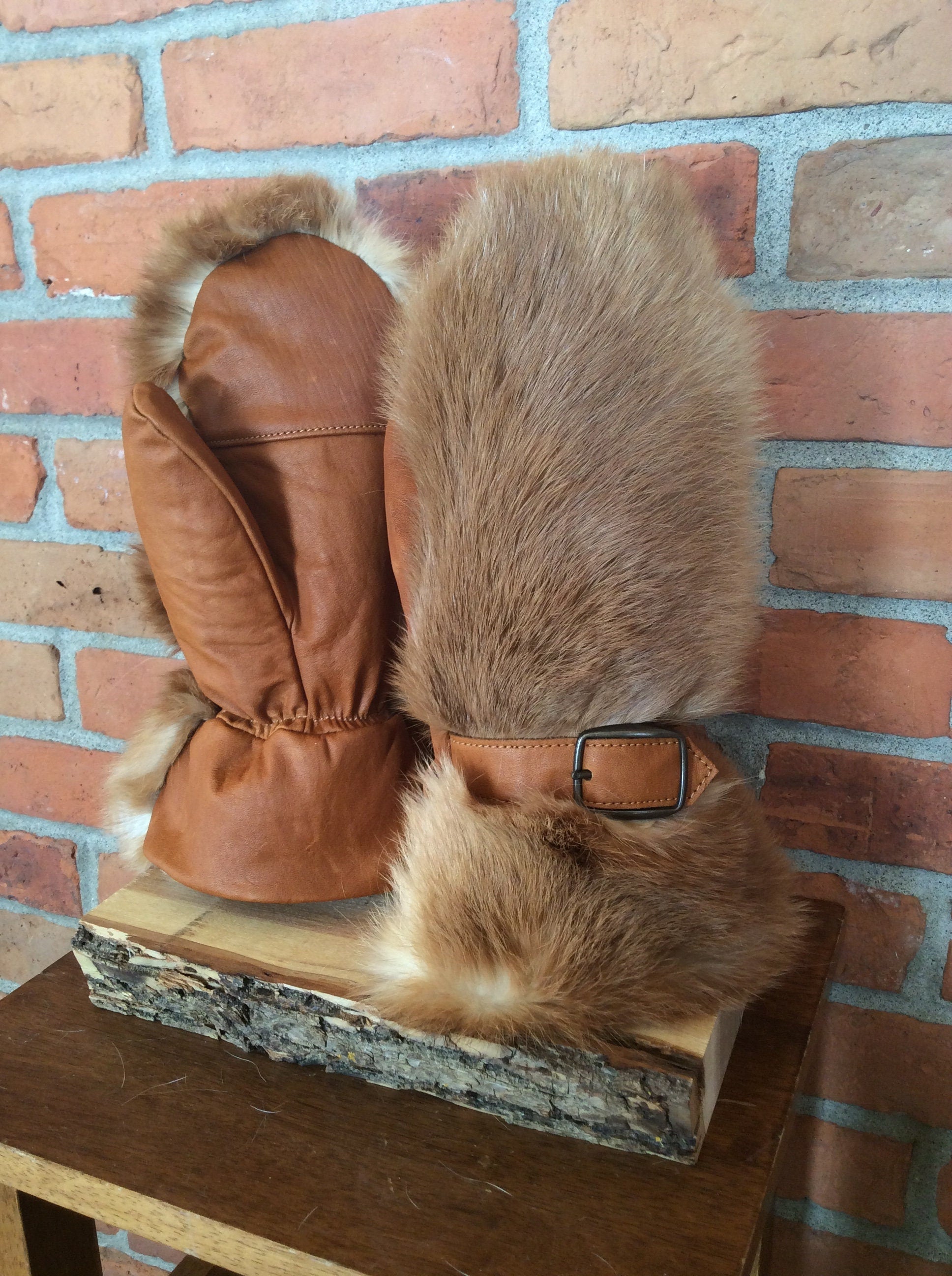 Genuine leather mittens and rabbit fur